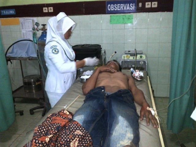 Salah seorang korban saat dirawat di RSUD di Bangko